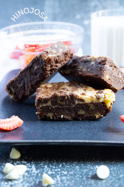 White Chocolate Cream Cheese Brownies Set 6 of 6